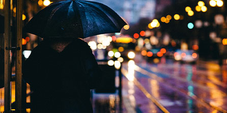 职业篮球比赛的激情四射让人热血沸腾的简单介绍